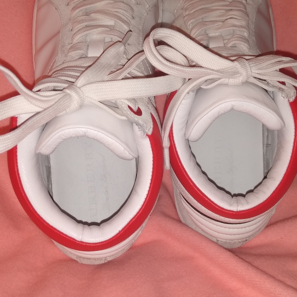 Sneakers - Picture 2 of 4